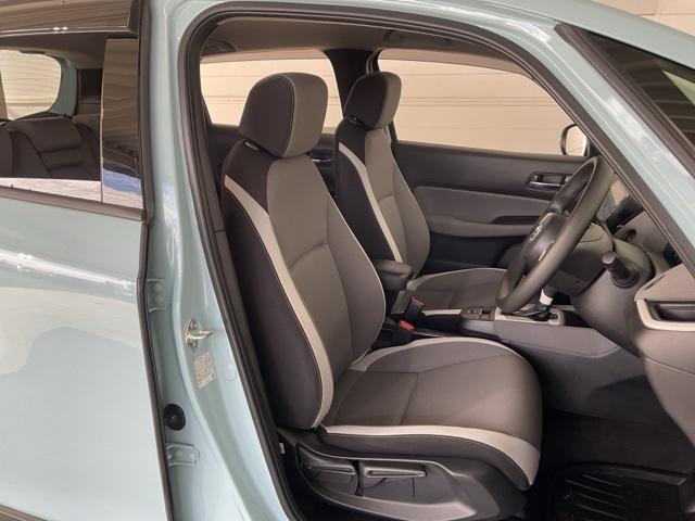 フィット e:HEVクロスター ワンオーナー 前後純正ドラレコ装着車 衝突回避システム 禁煙 1オーナー フルオートエアコン 整備記録簿 前後センサー LEDランプ エアバッグ サイドエアバック 地デジ オートクルーズコントロール(17枚目)