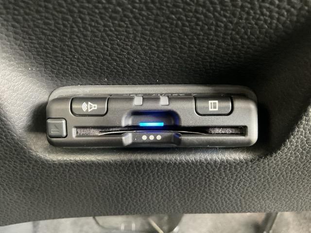 フィット e:HEVクロスター ワンオーナー 前後純正ドラレコ装着車 衝突回避システム 禁煙 1オーナー フルオートエアコン 整備記録簿 前後センサー LEDランプ エアバッグ サイドエアバック 地デジ オートクルーズコントロール(29枚目)