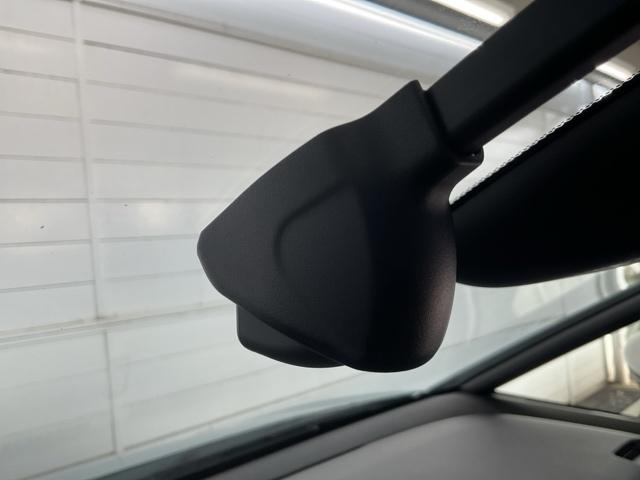 フィット e:HEVクロスター ワンオーナー 前後純正ドラレコ装着車 衝突回避システム 禁煙 1オーナー フルオートエアコン 整備記録簿 前後センサー LEDランプ エアバッグ サイドエアバック 地デジ オートクルーズコントロール(30枚目)