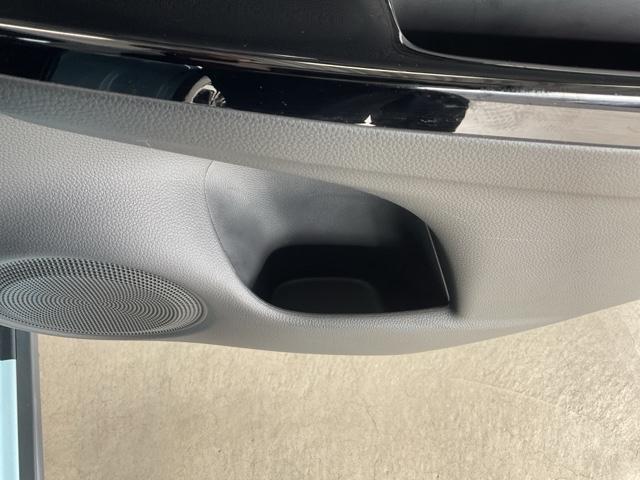 フィット e:HEVクロスター ワンオーナー 前後純正ドラレコ装着車 衝突回避システム 禁煙 1オーナー フルオートエアコン 整備記録簿 前後センサー LEDランプ エアバッグ サイドエアバック 地デジ オートクルーズコントロール(40枚目)