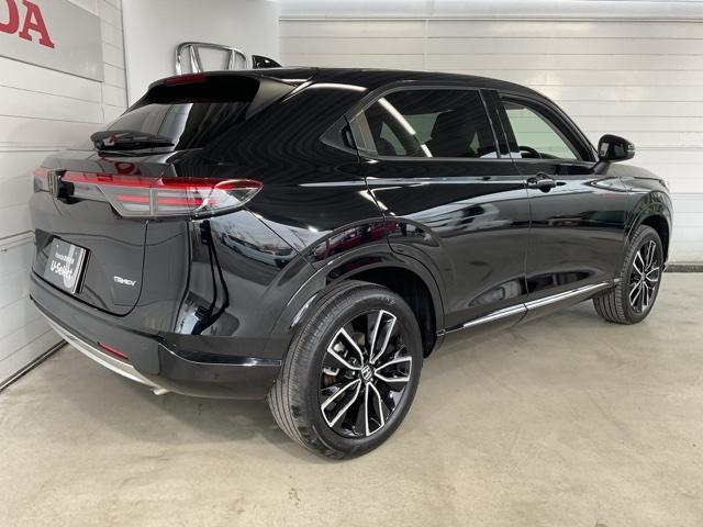 ヴェゼル e:HEVZ ワンオーナー 衝突回避支援ブレーキ機能 1オナ スマキ Pトランク フルオートエアコン エアバッグ 両席エアバック Rカメ 記録簿付 パワーウィンドウ LEDランプ ソナー クルーズC ナビ&TV(8枚目)