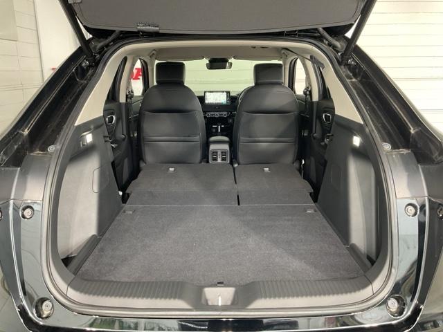 ヴェゼル e:HEVZ ワンオーナー 衝突回避支援ブレーキ機能 1オナ スマキ Pトランク フルオートエアコン エアバッグ 両席エアバック Rカメ 記録簿付 パワーウィンドウ LEDランプ ソナー クルーズC ナビ&TV(21枚目)