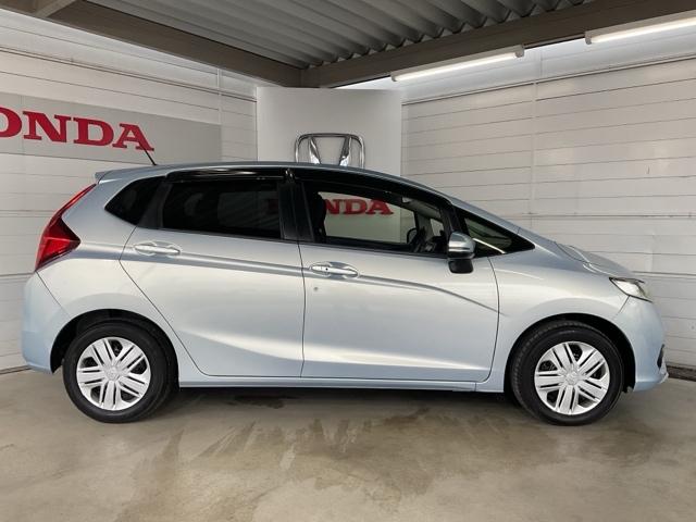 フィット 13G・Lホンダセンシング ワンオーナー 1オーナー車 ETC車載器 禁煙 サイドカーテンエアバック リアカメラ エアバック パワーウインドウ 記録簿 キーフリーシステム LEDライト オートエアコン VSA クルコン 盗難防止(9枚目)