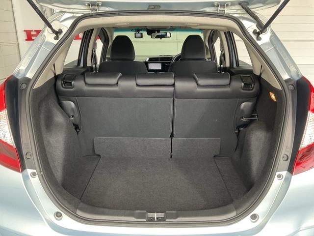 フィット 13G・Lホンダセンシング ワンオーナー 1オーナー車 ETC車載器 禁煙 サイドカーテンエアバック リアカメラ エアバック パワーウインドウ 記録簿 キーフリーシステム LEDライト オートエアコン VSA クルコン 盗難防止(20枚目)