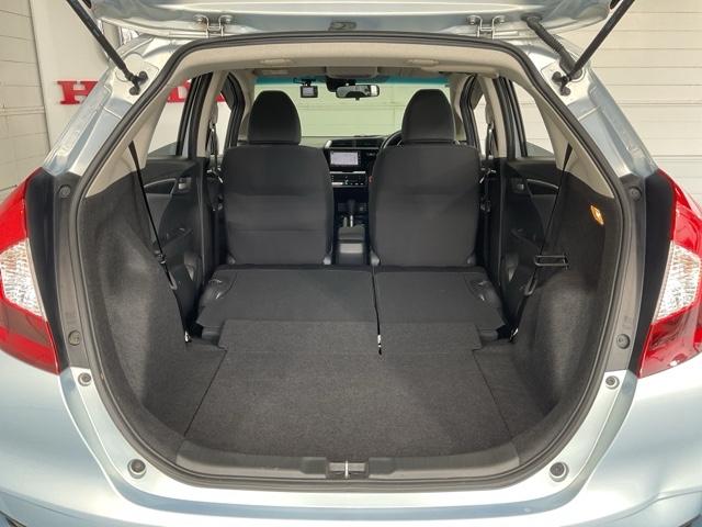 フィット 13G・Lホンダセンシング ワンオーナー 1オーナー車 ETC車載器 禁煙 サイドカーテンエアバック リアカメラ エアバック パワーウインドウ 記録簿 キーフリーシステム LEDライト オートエアコン VSA クルコン 盗難防止(21枚目)