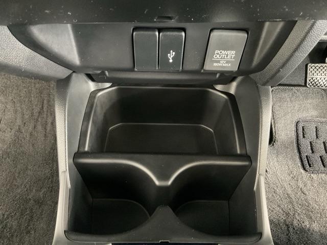 フィット 13G・Lホンダセンシング ワンオーナー 1オーナー車 ETC車載器 禁煙 サイドカーテンエアバック リアカメラ エアバック パワーウインドウ 記録簿 キーフリーシステム LEDライト オートエアコン VSA クルコン 盗難防止(32枚目)