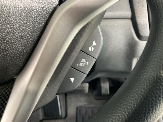 フィット 13G・Lホンダセンシング ワンオーナー 1オーナー車 ETC車載器 禁煙 サイドカーテンエアバック リアカメラ エアバック パワーウインドウ 記録簿 キーフリーシステム LEDライト オートエアコン VSA クルコン 盗難防止(42枚目)