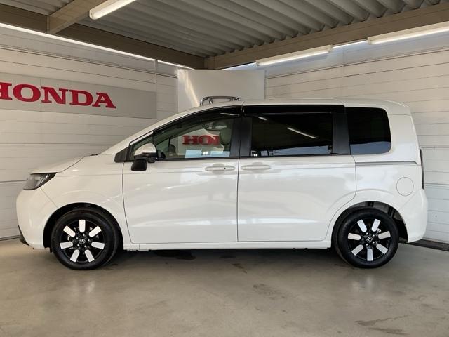 フリード エアーＥＸ　ワンオーナー　バックモニター　盗難防止システム　両側パワースライドドア　横滑り防止装置　クルコン　フルセグ　ＥＴＣ車載器　オートエアコン　シートヒーター　ＬＥＤヘッドライト　３列シート　クリソナ　禁煙（6枚目）