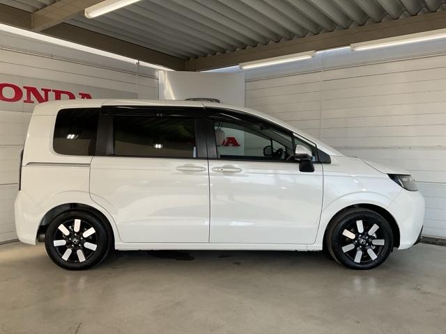 フリード エアーＥＸ　ワンオーナー　バックモニター　盗難防止システム　両側パワースライドドア　横滑り防止装置　クルコン　フルセグ　ＥＴＣ車載器　オートエアコン　シートヒーター　ＬＥＤヘッドライト　３列シート　クリソナ　禁煙（10枚目）