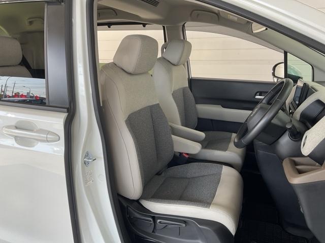 フリード エアーＥＸ　ワンオーナー　バックモニター　盗難防止システム　両側パワースライドドア　横滑り防止装置　クルコン　フルセグ　ＥＴＣ車載器　オートエアコン　シートヒーター　ＬＥＤヘッドライト　３列シート　クリソナ　禁煙（18枚目）