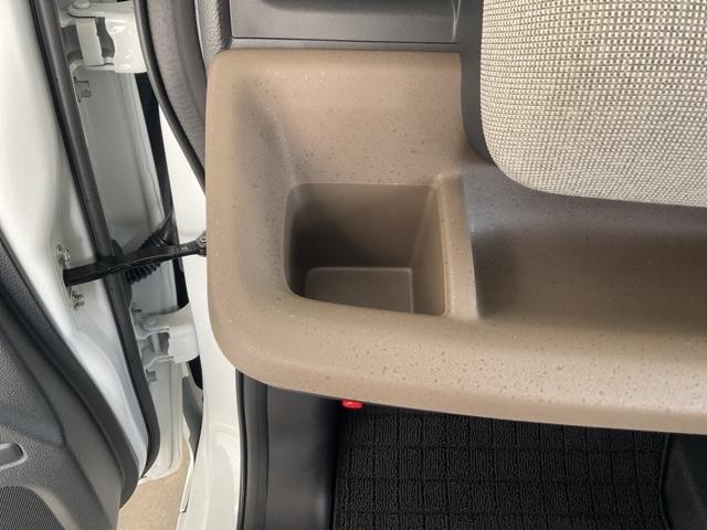 フリード エアーＥＸ　ワンオーナー　バックモニター　盗難防止システム　両側パワースライドドア　横滑り防止装置　クルコン　フルセグ　ＥＴＣ車載器　オートエアコン　シートヒーター　ＬＥＤヘッドライト　３列シート　クリソナ　禁煙（32枚目）