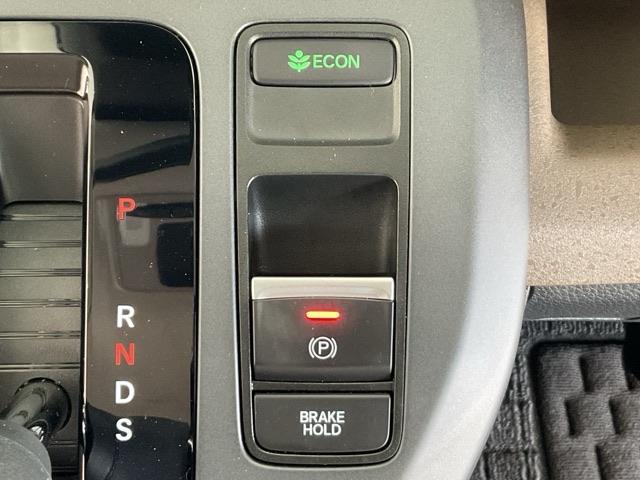 フリード エアーＥＸ　ワンオーナー　バックモニター　盗難防止システム　両側パワースライドドア　横滑り防止装置　クルコン　フルセグ　ＥＴＣ車載器　オートエアコン　シートヒーター　ＬＥＤヘッドライト　３列シート　クリソナ　禁煙（40枚目）