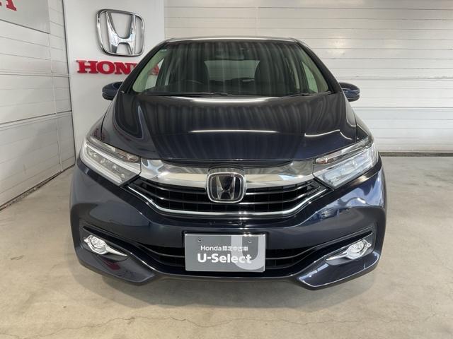 シャトル ハイブリッドXホンダセンシング ワンオーナー フロント純正ドラレコ装着車 4WD 衝突軽減装置 ドライブレコーダ Rカメラ Fセグ LEDヘッド 禁煙車 ECON AAC 盗難防止装置 ETC車載器 記録簿 DVD再生 スマートキー(3枚目)