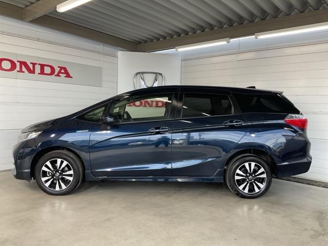 シャトル ハイブリッドXホンダセンシング ワンオーナー フロント純正ドラレコ装着車 4WD 衝突軽減装置 ドライブレコーダ Rカメラ Fセグ LEDヘッド 禁煙車 ECON AAC 盗難防止装置 ETC車載器 記録簿 DVD再生 スマートキー(5枚目)