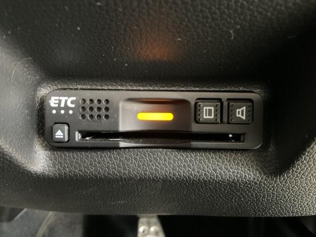 シャトル ハイブリッドXホンダセンシング ワンオーナー フロント純正ドラレコ装着車 4WD 衝突軽減装置 ドライブレコーダ Rカメラ Fセグ LEDヘッド 禁煙車 ECON AAC 盗難防止装置 ETC車載器 記録簿 DVD再生 スマートキー(29枚目)