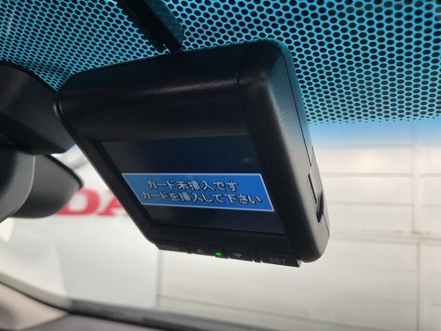 シャトル ハイブリッドXホンダセンシング ワンオーナー フロント純正ドラレコ装着車 4WD 衝突軽減装置 ドライブレコーダ Rカメラ Fセグ LEDヘッド 禁煙車 ECON AAC 盗難防止装置 ETC車載器 記録簿 DVD再生 スマートキー(30枚目)