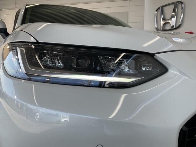 ZR-V Z 当社デモカー 前後準純正ドラレコ装着車・4WD 本革シート サイドカーテンエアバック アイドリングストップ バックカメラ フルセグ 衝突被害軽減ブレーキ 電動リアゲート アラウンドビューモニター(11枚目)