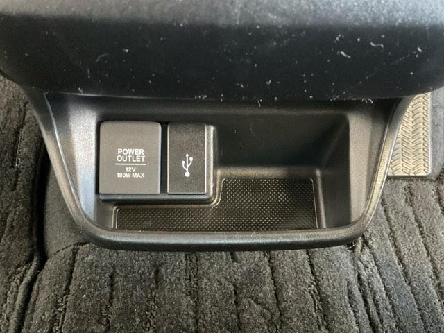 フリードハイブリッド ハイブリッド・クロスターホンダセンシング ワンオーナー 前後純正ドラレコ装着車 両側Pスライドドア オートクルーズコントロール 禁煙 記録簿 ワンオ-ナ- DVD再生可能 LEDライト ABS 盗難防止 シ-トヒ-タ- スマ-トキ- VSA(36枚目)