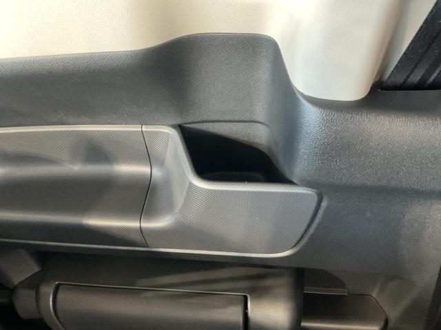 フリードハイブリッド ハイブリッド・クロスターホンダセンシング ワンオーナー 前後純正ドラレコ装着車 両側Pスライドドア オートクルーズコントロール 禁煙 記録簿 ワンオ-ナ- DVD再生可能 LEDライト ABS 盗難防止 シ-トヒ-タ- スマ-トキ- VSA(40枚目)