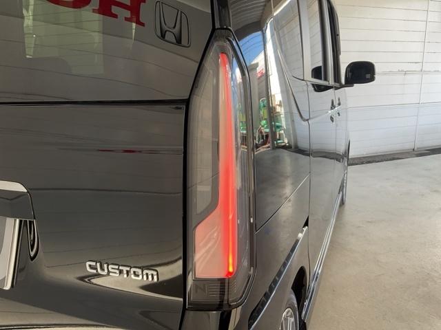 Ｎ－ＢＯＸカスタム ターボ　当社デモカー　前後純正ドラレコ装着車　イモビライザー　衝突被害軽減　禁煙　ベンチシート　キーフリー　Ｐセンサー　ＥＳＣ　パワステ　ＤＶＤ再生　両席エアバック　サイドエアバッグ　ターボ車　スマキー（12枚目）