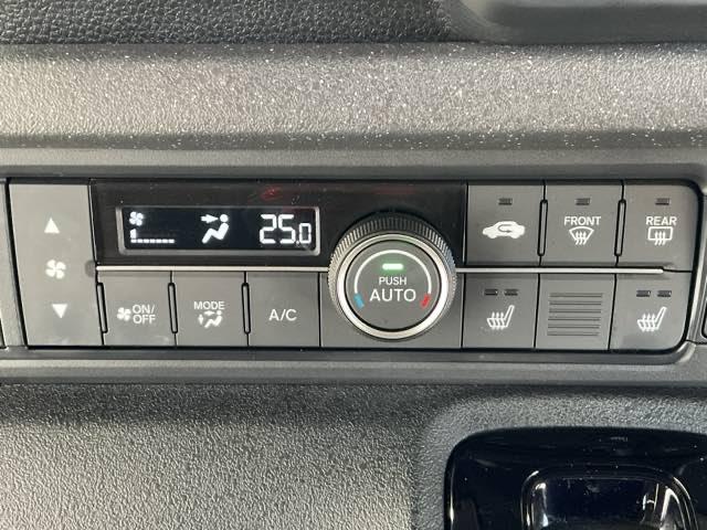 Ｎ－ＢＯＸカスタム ターボ　当社デモカー　前後純正ドラレコ装着車　イモビライザー　衝突被害軽減　禁煙　ベンチシート　キーフリー　Ｐセンサー　ＥＳＣ　パワステ　ＤＶＤ再生　両席エアバック　サイドエアバッグ　ターボ車　スマキー（32枚目）