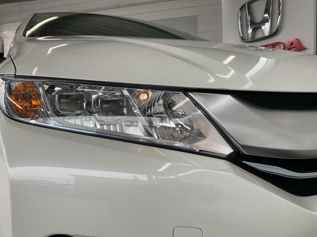 グレイス ハイブリッドＥＸ　ワンオーナー　スマートキ－　運転席エアバッグ　Ａストップ　地上デジタル　エアコン　１オーナー　ＬＥＤヘッドランプ　クルーズＣ　ＤＶＤ再生可能　Ｒカメ　キーレスエントリー　パワーウィンドウ　シートヒータ（11枚目）
