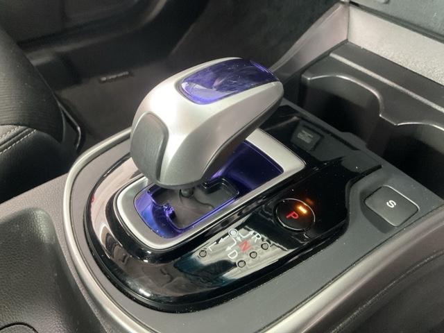 グレイス ハイブリッドＥＸ　ワンオーナー　スマートキ－　運転席エアバッグ　Ａストップ　地上デジタル　エアコン　１オーナー　ＬＥＤヘッドランプ　クルーズＣ　ＤＶＤ再生可能　Ｒカメ　キーレスエントリー　パワーウィンドウ　シートヒータ（15枚目）