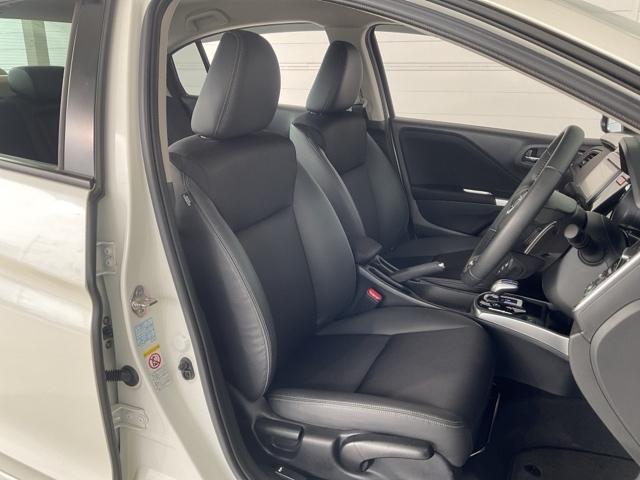 グレイス ハイブリッドＥＸ　ワンオーナー　スマートキ－　運転席エアバッグ　Ａストップ　地上デジタル　エアコン　１オーナー　ＬＥＤヘッドランプ　クルーズＣ　ＤＶＤ再生可能　Ｒカメ　キーレスエントリー　パワーウィンドウ　シートヒータ（17枚目）