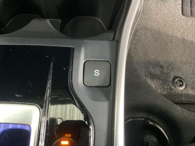 グレイス ハイブリッドＥＸ　ワンオーナー　スマートキ－　運転席エアバッグ　Ａストップ　地上デジタル　エアコン　１オーナー　ＬＥＤヘッドランプ　クルーズＣ　ＤＶＤ再生可能　Ｒカメ　キーレスエントリー　パワーウィンドウ　シートヒータ（37枚目）