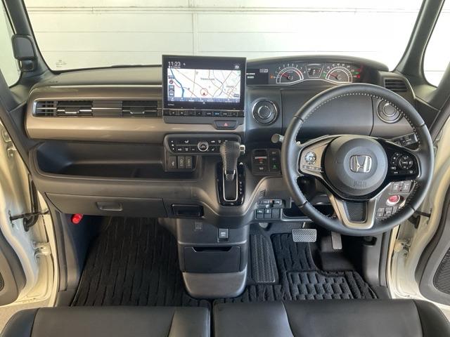 Ｎ－ＢＯＸカスタム Ｌターボスタイル＋ブラック　ワンオーナー　前後純正ドライブレコーダー装備　ベンチＳ　ターボエンジン　禁煙　コーナーセンサ　スマ－トキ－　エアバック　横滑り防止機能　ナビ＆ＴＶ　サイドカーテンエアバック　Ｄレコ　助手席エアバッグ（11枚目）