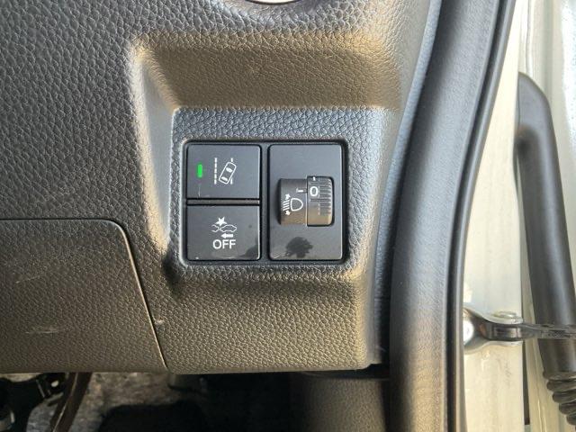 Ｎ－ＢＯＸカスタム Ｌターボスタイル＋ブラック　ワンオーナー　前後純正ドライブレコーダー装備　ベンチＳ　ターボエンジン　禁煙　コーナーセンサ　スマ－トキ－　エアバック　横滑り防止機能　ナビ＆ＴＶ　サイドカーテンエアバック　Ｄレコ　助手席エアバッグ（27枚目）