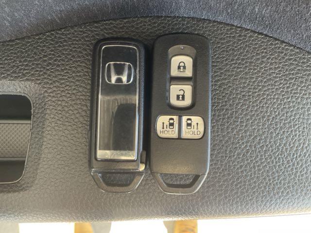 Ｎ－ＢＯＸカスタム Ｌターボスタイル＋ブラック　ワンオーナー　前後純正ドライブレコーダー装備　ベンチＳ　ターボエンジン　禁煙　コーナーセンサ　スマ－トキ－　エアバック　横滑り防止機能　ナビ＆ＴＶ　サイドカーテンエアバック　Ｄレコ　助手席エアバッグ（35枚目）