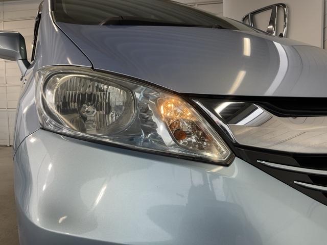 フリードハイブリッド ジャストセレクション　ワンオーナー　純正リア席ミニター　両側電動スライドドア　ナビテレビ　セキュリティー　禁煙　横滑り防止機能　記録簿　オートクルーズ　地デジ　エアバック　クリアランスソナー　ベンチシート　ウォークスルー（11枚目）