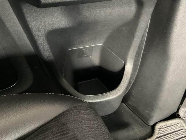 フリードハイブリッド ジャストセレクション　ワンオーナー　純正リア席ミニター　両側電動スライドドア　ナビテレビ　セキュリティー　禁煙　横滑り防止機能　記録簿　オートクルーズ　地デジ　エアバック　クリアランスソナー　ベンチシート　ウォークスルー（31枚目）