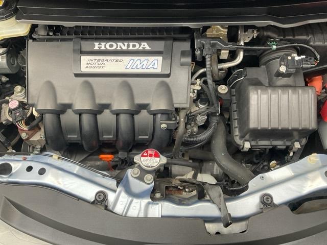 フリードハイブリッド ジャストセレクション　ワンオーナー　純正リア席ミニター　両側電動スライドドア　ナビテレビ　セキュリティー　禁煙　横滑り防止機能　記録簿　オートクルーズ　地デジ　エアバック　クリアランスソナー　ベンチシート　ウォークスルー（39枚目）