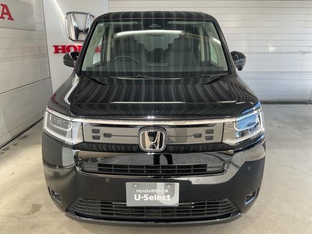 ステップワゴン エアー　ワンオーナー　盗難防止システム　１オナ　ＴＵＲＢＯ　踏み間違い防止　リアカメラ　サイドエアバッグ　オートクルーズコントロール　横滑り防止　フルセグＴＶ　クリアランスソナー　ＥＴＣ車載器　スマートキー（3枚目）