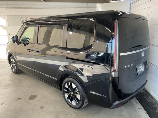 ステップワゴン エアー　ワンオーナー　盗難防止システム　１オナ　ＴＵＲＢＯ　踏み間違い防止　リアカメラ　サイドエアバッグ　オートクルーズコントロール　横滑り防止　フルセグＴＶ　クリアランスソナー　ＥＴＣ車載器　スマートキー（6枚目）