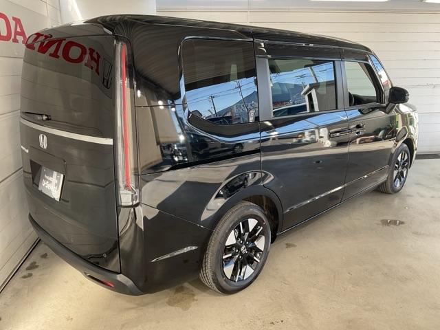 ステップワゴン エアー　ワンオーナー　盗難防止システム　１オナ　ＴＵＲＢＯ　踏み間違い防止　リアカメラ　サイドエアバッグ　オートクルーズコントロール　横滑り防止　フルセグＴＶ　クリアランスソナー　ＥＴＣ車載器　スマートキー（8枚目）