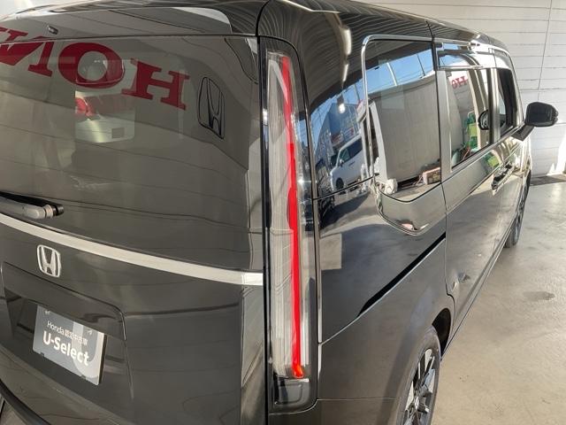 ステップワゴン エアー　ワンオーナー　盗難防止システム　１オナ　ＴＵＲＢＯ　踏み間違い防止　リアカメラ　サイドエアバッグ　オートクルーズコントロール　横滑り防止　フルセグＴＶ　クリアランスソナー　ＥＴＣ車載器　スマートキー（12枚目）