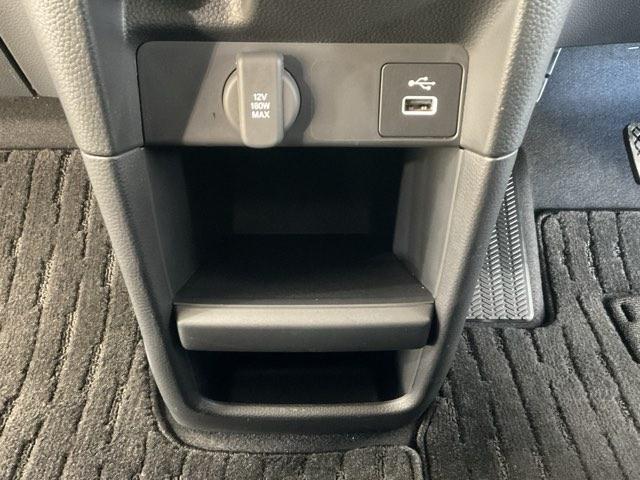 ステップワゴン エアー　ワンオーナー　盗難防止システム　１オナ　ＴＵＲＢＯ　踏み間違い防止　リアカメラ　サイドエアバッグ　オートクルーズコントロール　横滑り防止　フルセグＴＶ　クリアランスソナー　ＥＴＣ車載器　スマートキー（36枚目）