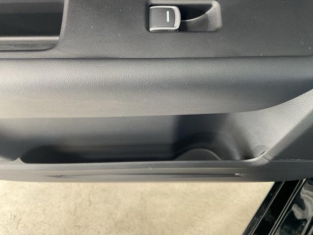 ステップワゴン エアー　ワンオーナー　盗難防止システム　１オナ　ＴＵＲＢＯ　踏み間違い防止　リアカメラ　サイドエアバッグ　オートクルーズコントロール　横滑り防止　フルセグＴＶ　クリアランスソナー　ＥＴＣ車載器　スマートキー（38枚目）