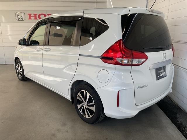 フリード Ｇ・ホンダセンシング　ワンオーナー　Ｆセグ　追突被害軽減ブレーキ　ｉストップ　Ｗエアバッグ　パワーウィンドウ　１オ－ナ－　アクティブクルーズコントロール　スマートキ　カラーバックモニター　整備点検記録簿　禁煙　ＶＳＡ（6枚目）