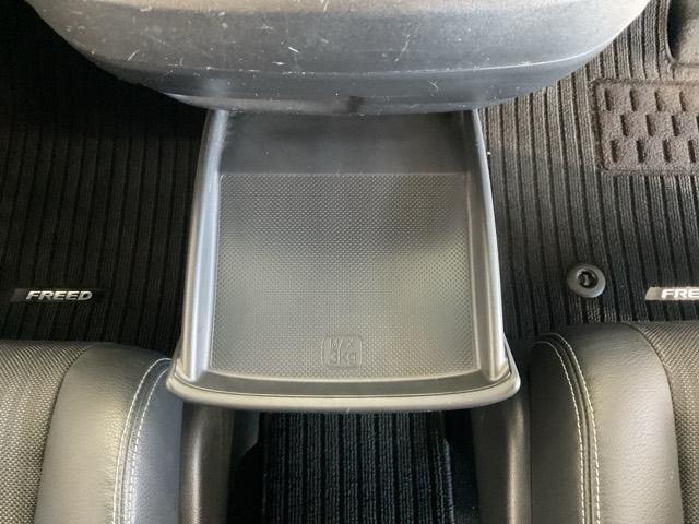 フリード Ｇ・ホンダセンシング　ワンオーナー　Ｆセグ　追突被害軽減ブレーキ　ｉストップ　Ｗエアバッグ　パワーウィンドウ　１オ－ナ－　アクティブクルーズコントロール　スマートキ　カラーバックモニター　整備点検記録簿　禁煙　ＶＳＡ（30枚目）