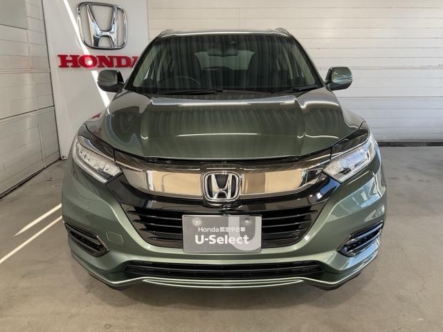 ヴェゼル ハイブリッドＺ・ホンダセンシング　ワンオーナー　レーダーサポート　１オーナ－　ＤＶＤ再生機能　整備記録簿　横滑り防止システム　バックアイカメラ　盗難防止装置　フルセ　シートヒーター付　スマ－トキ－　ＥＣＯモード　禁煙　パワーウィンド（3枚目）