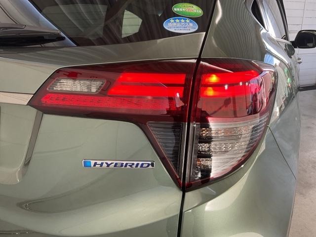 ヴェゼル ハイブリッドＺ・ホンダセンシング　ワンオーナー　レーダーサポート　１オーナ－　ＤＶＤ再生機能　整備記録簿　横滑り防止システム　バックアイカメラ　盗難防止装置　フルセ　シートヒーター付　スマ－トキ－　ＥＣＯモード　禁煙　パワーウィンド（12枚目）