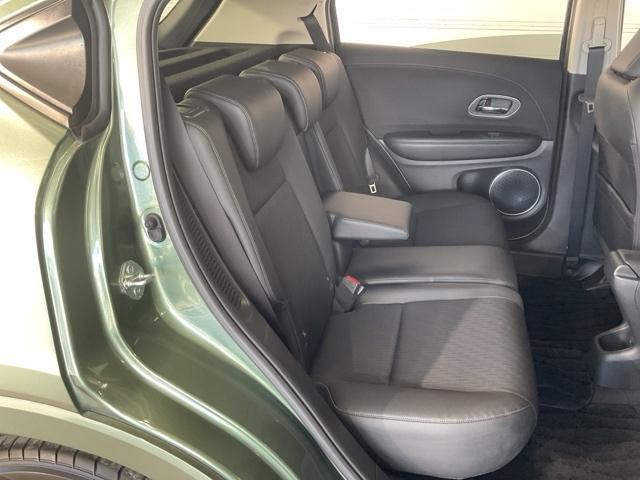 ヴェゼル ハイブリッドＺ・ホンダセンシング　ワンオーナー　レーダーサポート　１オーナ－　ＤＶＤ再生機能　整備記録簿　横滑り防止システム　バックアイカメラ　盗難防止装置　フルセ　シートヒーター付　スマ－トキ－　ＥＣＯモード　禁煙　パワーウィンド（18枚目）