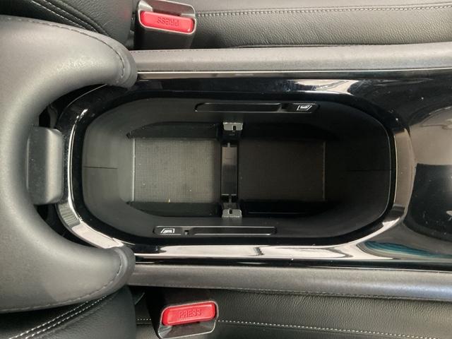 ヴェゼル ハイブリッドＺ・ホンダセンシング　ワンオーナー　レーダーサポート　１オーナ－　ＤＶＤ再生機能　整備記録簿　横滑り防止システム　バックアイカメラ　盗難防止装置　フルセ　シートヒーター付　スマ－トキ－　ＥＣＯモード　禁煙　パワーウィンド（32枚目）