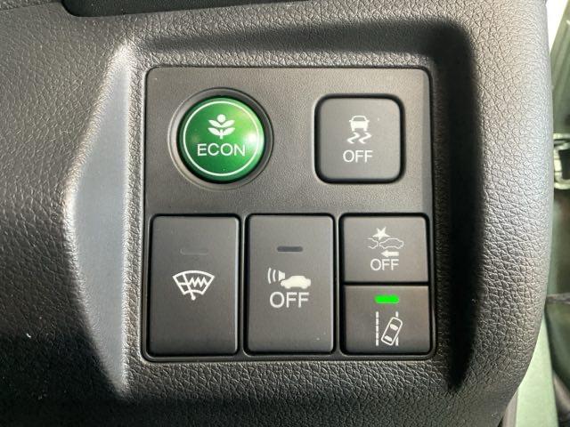 ヴェゼル ハイブリッドＺ・ホンダセンシング　ワンオーナー　レーダーサポート　１オーナ－　ＤＶＤ再生機能　整備記録簿　横滑り防止システム　バックアイカメラ　盗難防止装置　フルセ　シートヒーター付　スマ－トキ－　ＥＣＯモード　禁煙　パワーウィンド（39枚目）