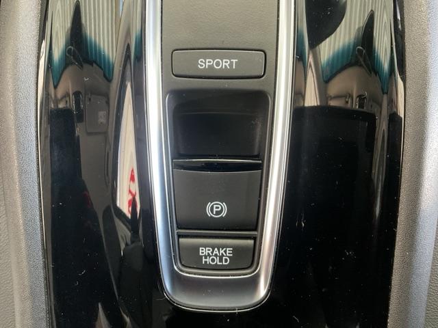 ヴェゼル ハイブリッドＺ・ホンダセンシング　ワンオーナー　レーダーサポート　１オーナ－　ＤＶＤ再生機能　整備記録簿　横滑り防止システム　バックアイカメラ　盗難防止装置　フルセ　シートヒーター付　スマ－トキ－　ＥＣＯモード　禁煙　パワーウィンド（40枚目）