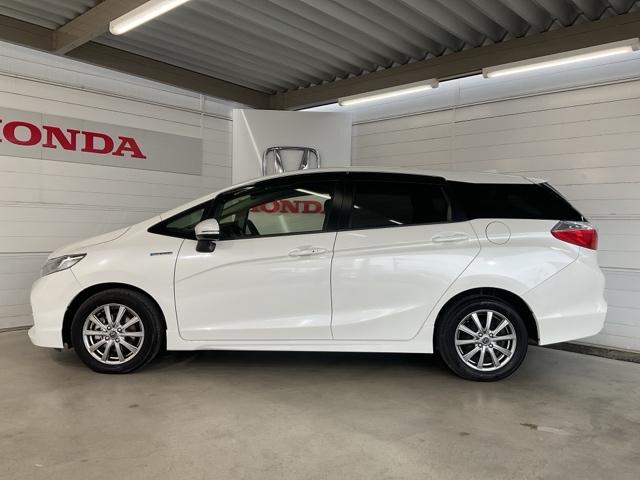 シャトル ハイブリッドＸ　ワンオーナー　地デジフルセグＴＶ　ナビ＆ＴＶ　禁煙　１オーナー　スマ－トキ－　ＤＶＤ再生可能　ＬＥＤヘッドランプ　サイドカーテンエアバック　オートクルーズ　リアカメラ　キーレスエントリー　イモビ（5枚目）